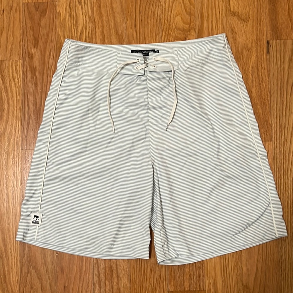 Island Company board shorts | size 30